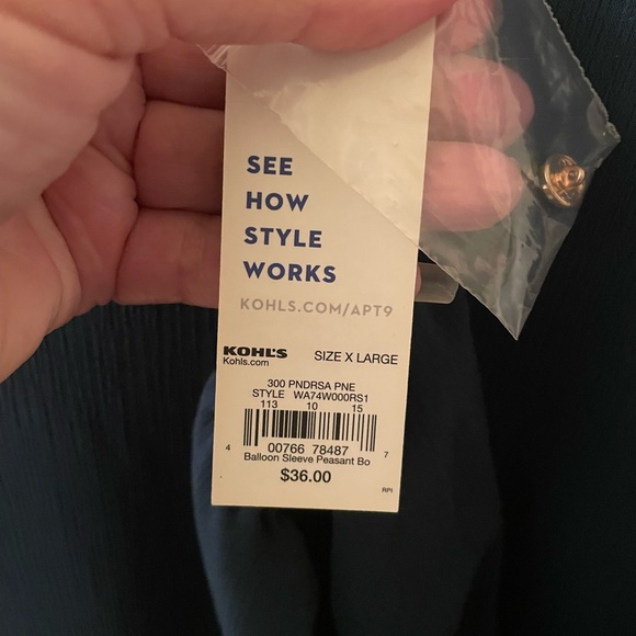 Apt. 9 Women's Elegant Dark Green Blouse - Picture 4 of 4